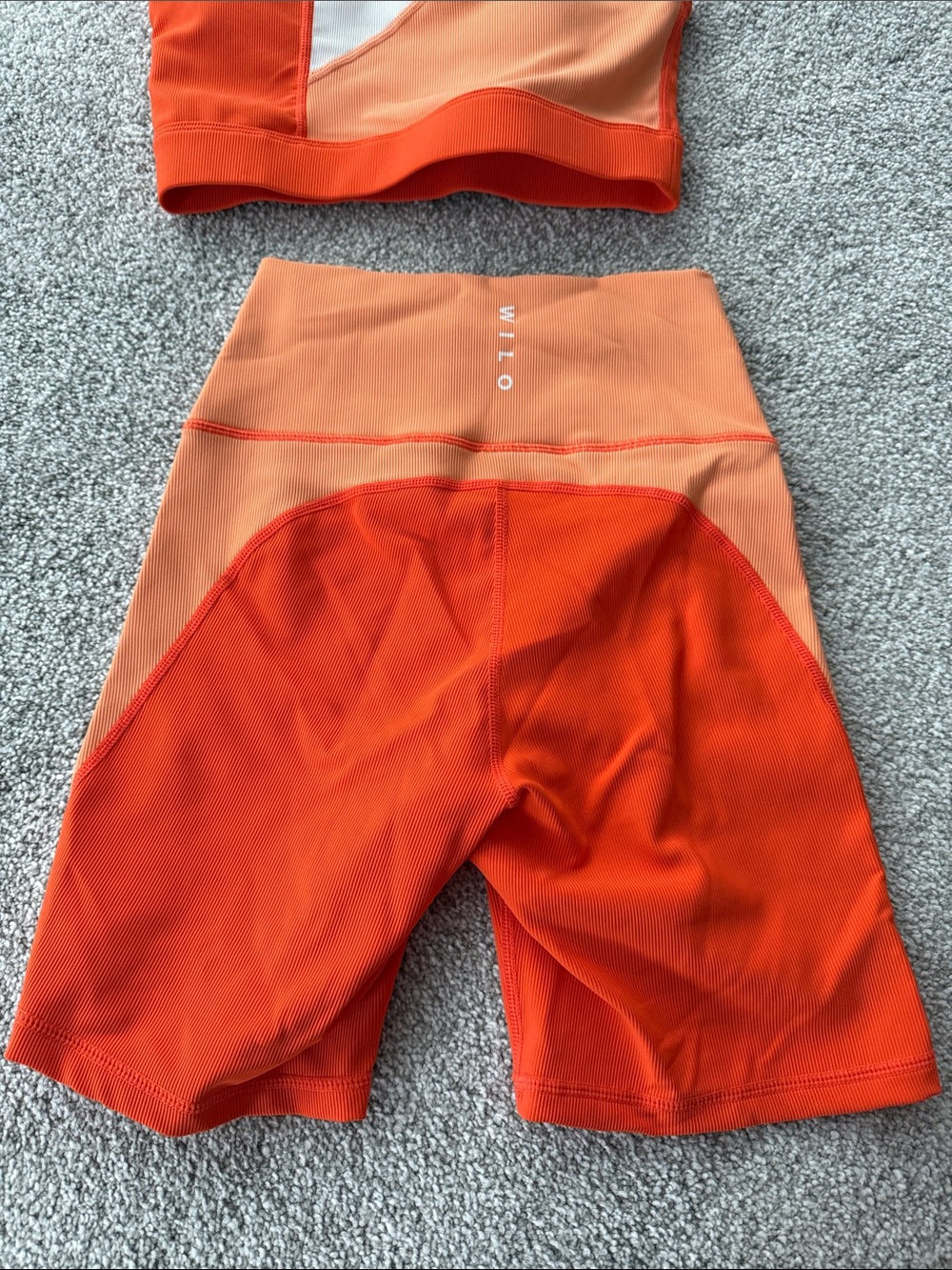 WILO Workout Set - Orange & White - Size XS - Picture 3 of 8